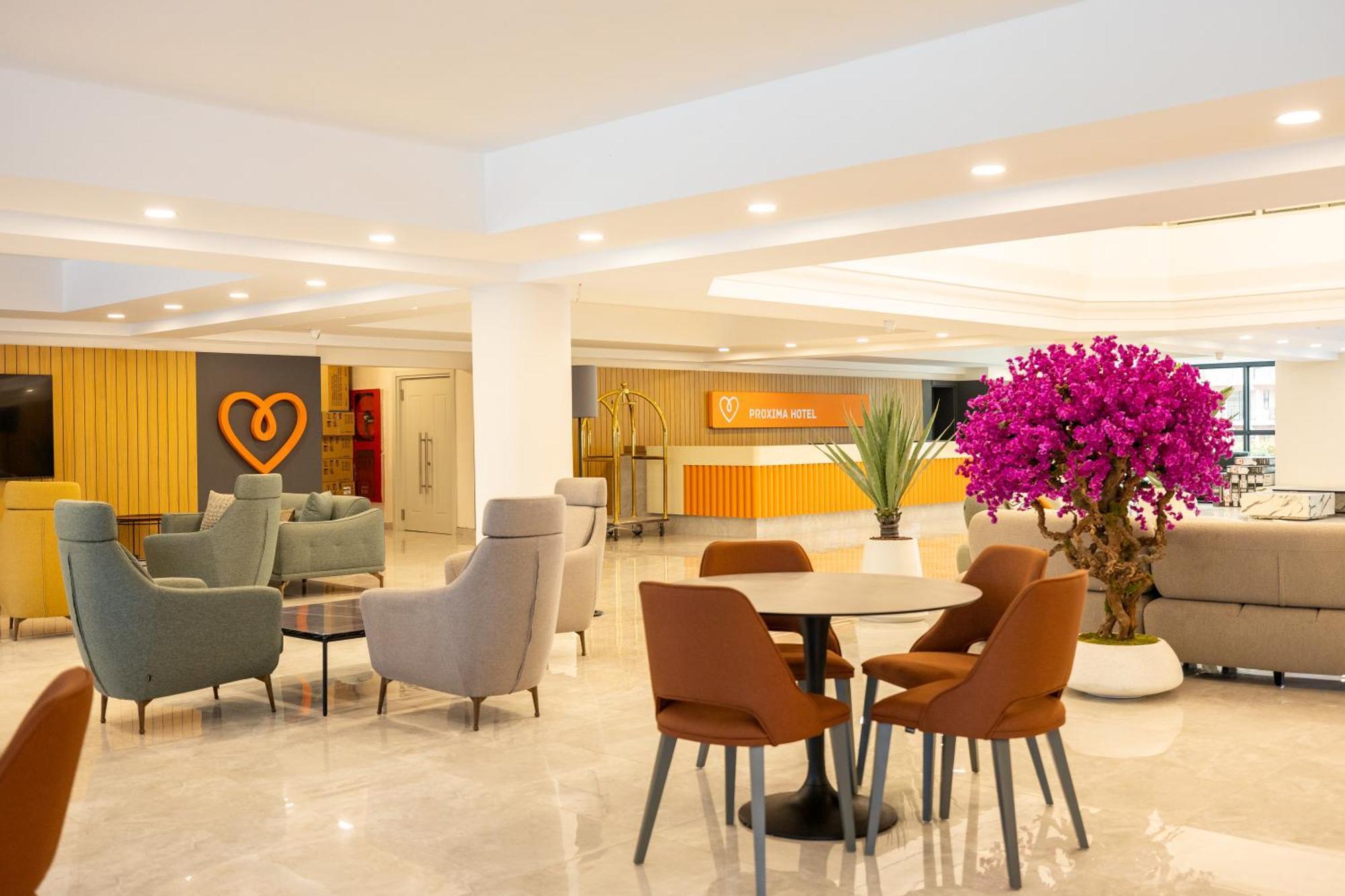 Hotel Proxima 4*
