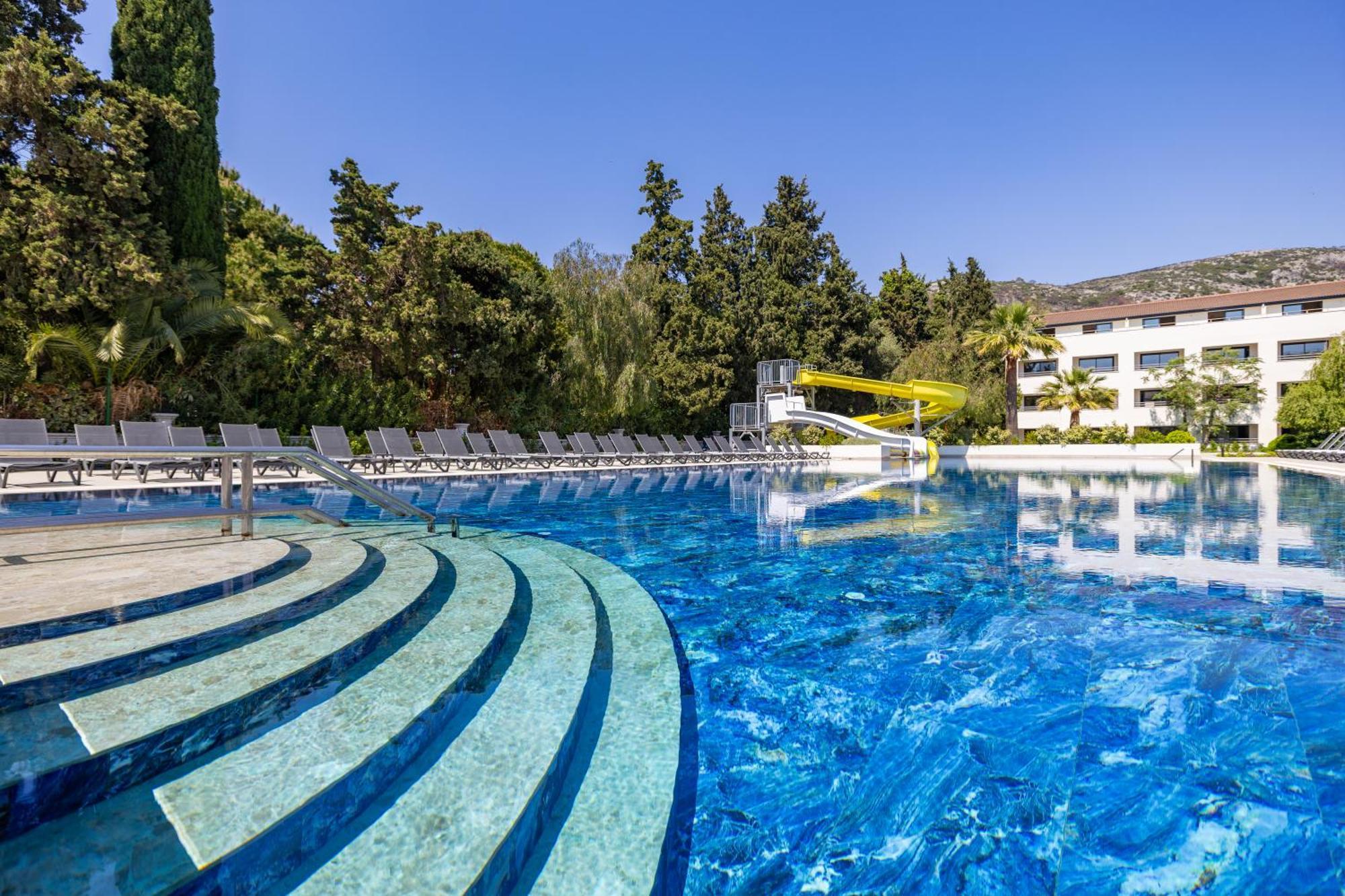Proxima Hotel 4*