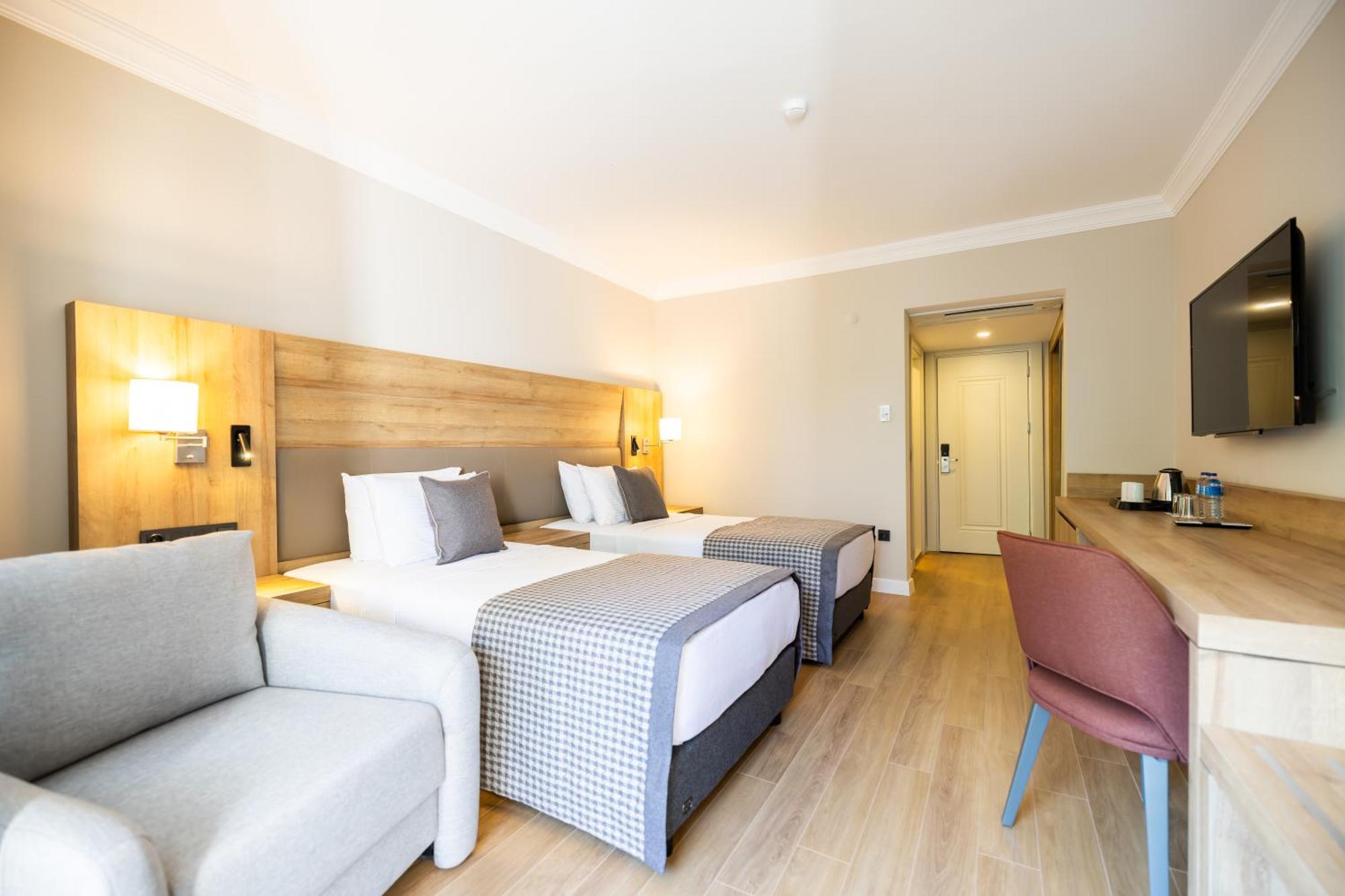 Proxima 4* Kusadası